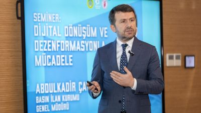 Basın İlan Kurumu Genel Müdürü Abdulkadir Çay, sık sık genç