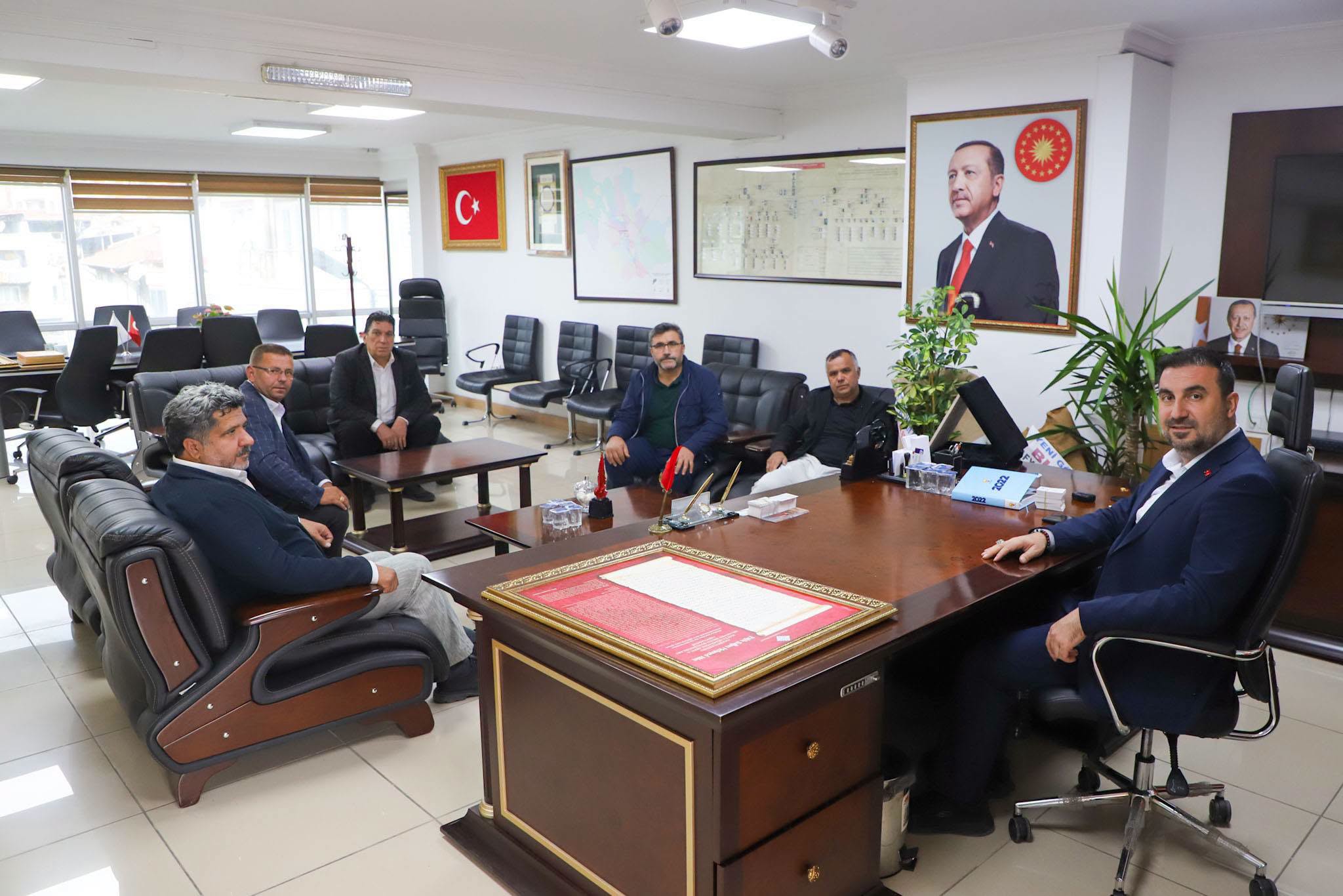 Hocalar teşkilatından Özgür Kavak’a hayırlı olsun ziyareti