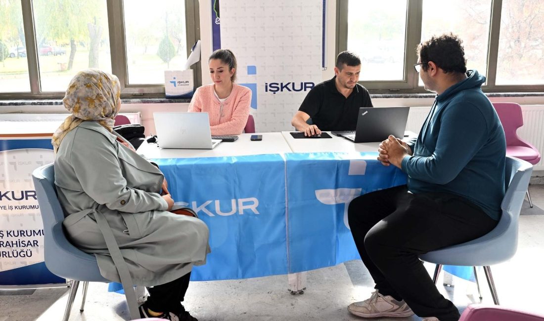 Afyonkarahisar Çalışma ve İş Kurumu İl Müdürlüğü ekipleri, üniversitenin Vadi