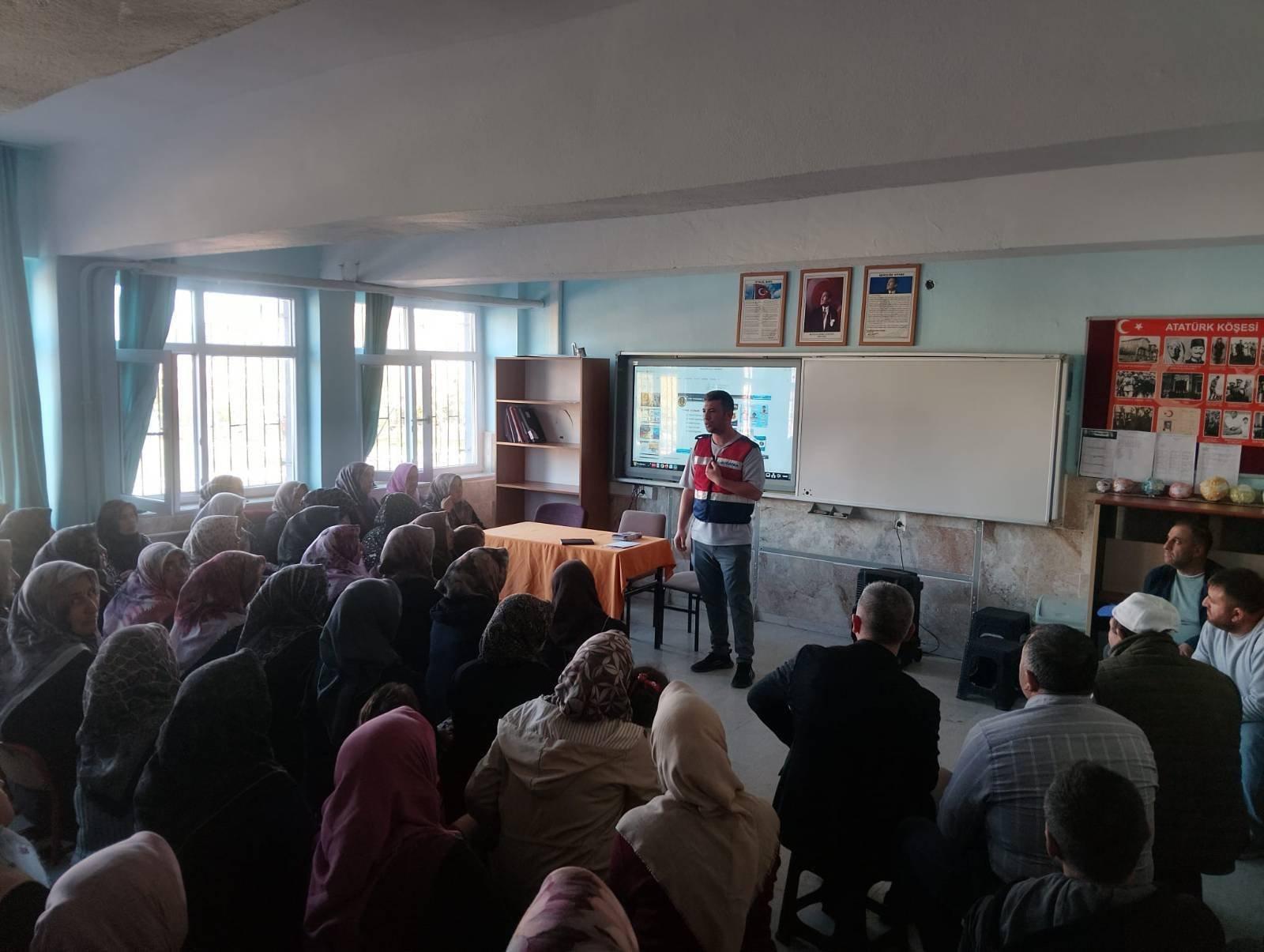 Jandarmadan okullarda siber güvenlik seferberliği