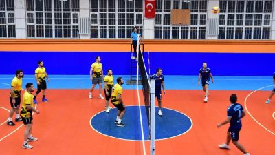 Müsabakalar sonunda Goca Yörükler ikinci, İl Sağlık Müdürlüğü üçüncü, Filenin