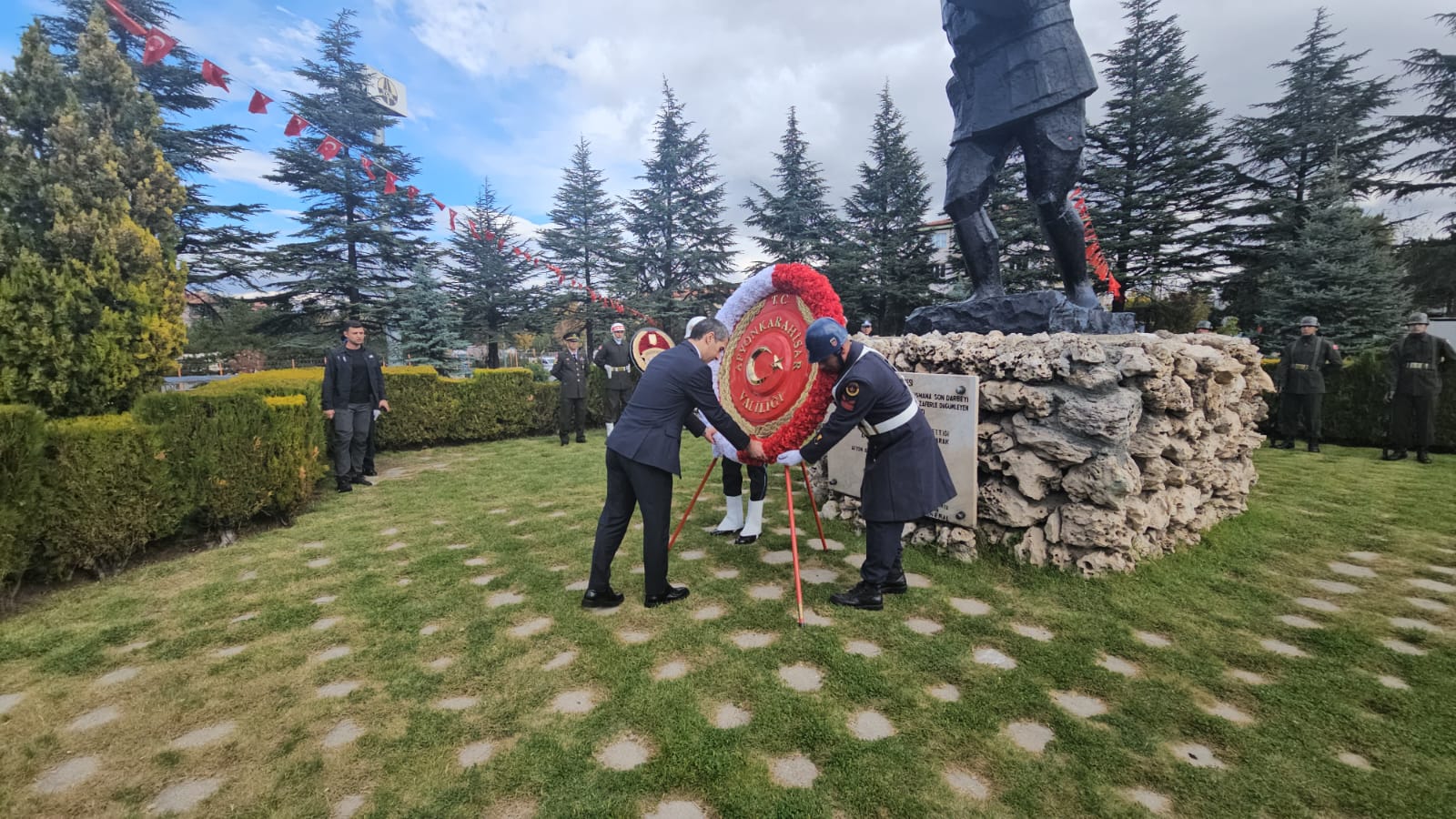 Kocatepe Parkı’nda Cumhuriyet’e saygı duruşu