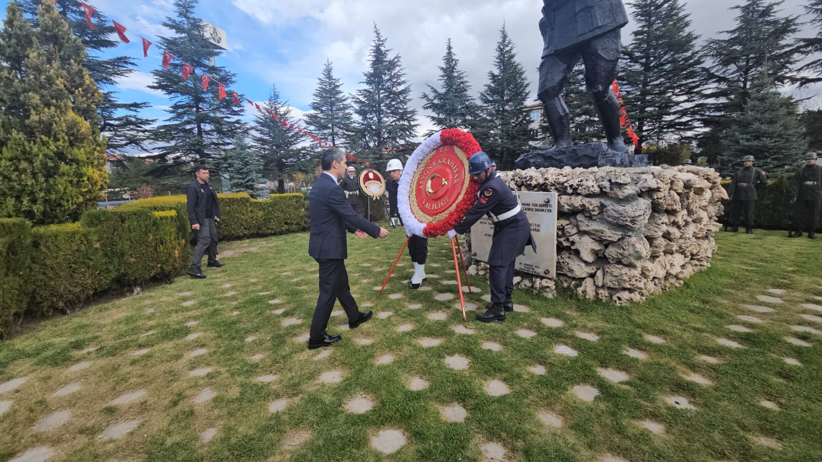 Kocatepe Parkı’nda Cumhuriyet’e saygı duruşu