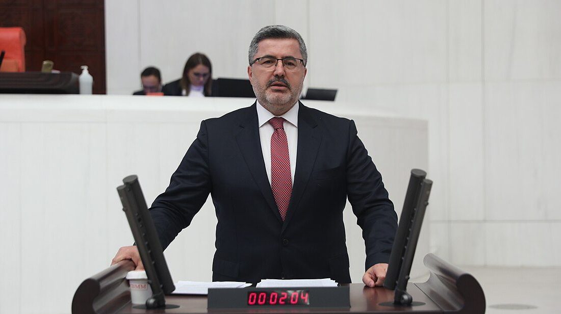 Afyonkarahisar’da doğalgaz tüketim limitlerinde yapılan artışın detaylarını paylaşan AK Parti