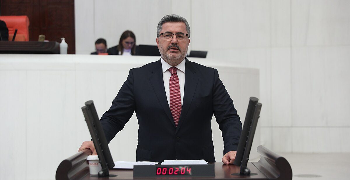 Afyonkarahisar’da doğalgaz tüketim limitlerinde yapılan artışın detaylarını paylaşan AK Parti