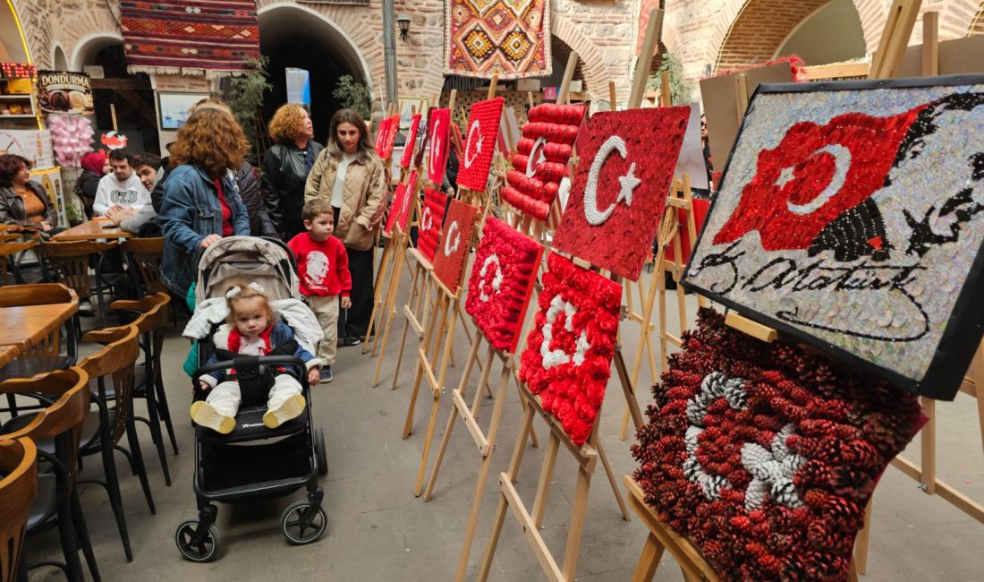 Zeynur Çetinkaya Kızılay Anaokulunda düzenlenen etkinlikte, öğrenciler ve ailelerinin birlikte