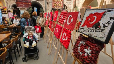 Zeynur Çetinkaya Kızılay Anaokulunda düzenlenen etkinlikte, öğrenciler ve ailelerinin birlikte