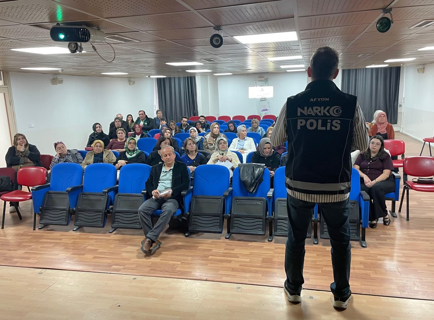 NarkoAnne’den 515 kişiye uyuşturucu bilgilendirmesi