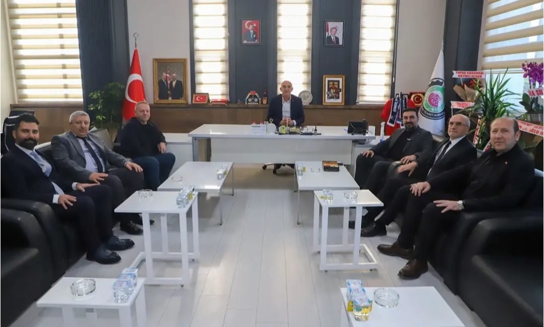AK Parti Afyonkarahisar İl Başkanı Dr. Özgür Kavak, il başkan