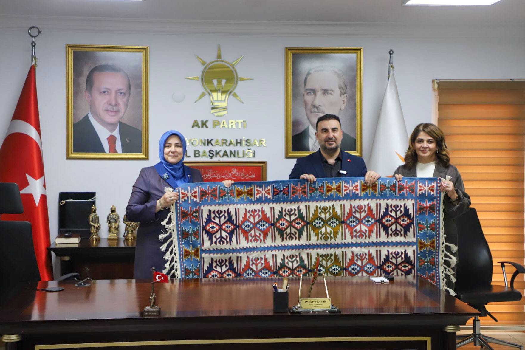 Tuğba Işık Ercan, AK Parti teşkilatıyla buluştu