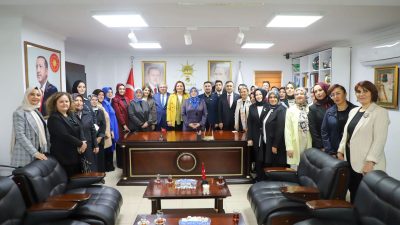 AK Parti Afyonkarahisar İl Başkanlığında gerçekleştirilen buluşmaya İl Başkanı Dr.