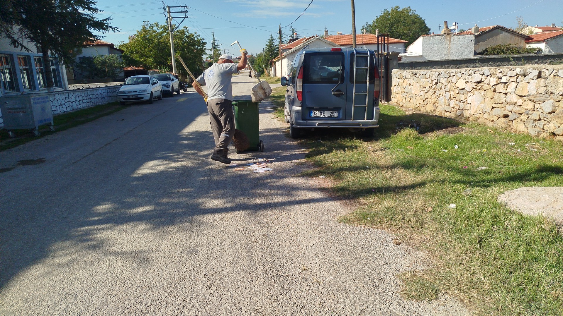 Gölbaşı Mahallesi’nde detaylı temizlik çalışması