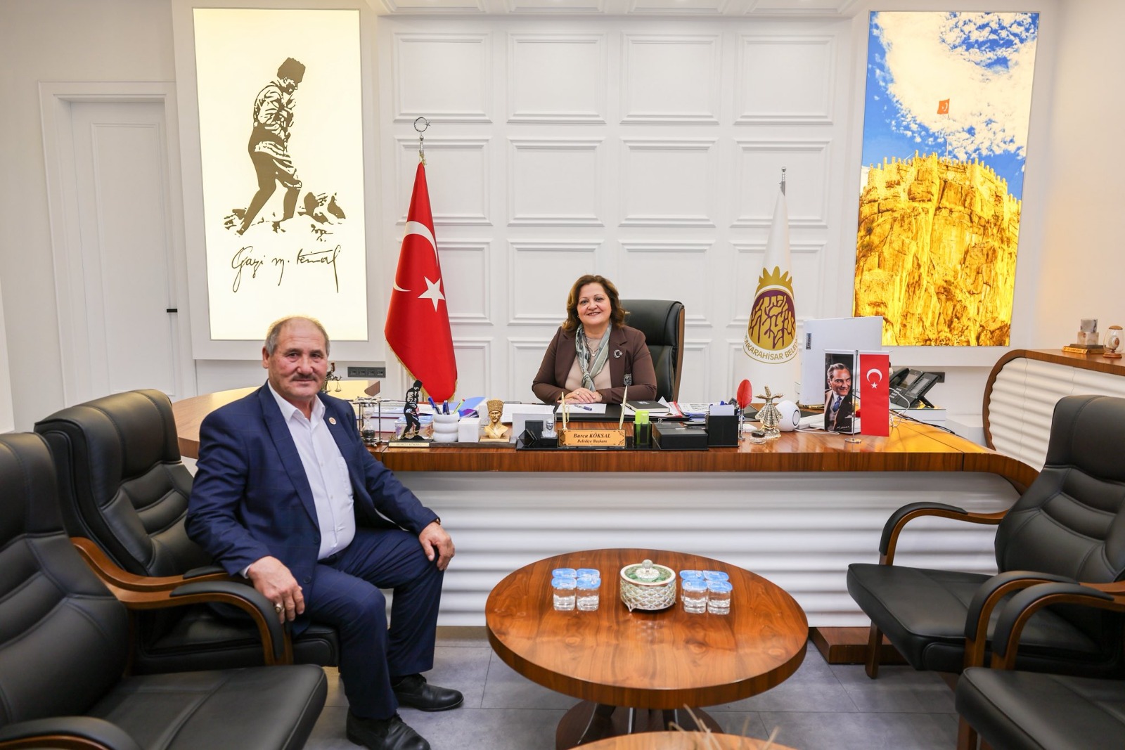 Köksal, mahalle muhtarlarıyla bir araya geldi