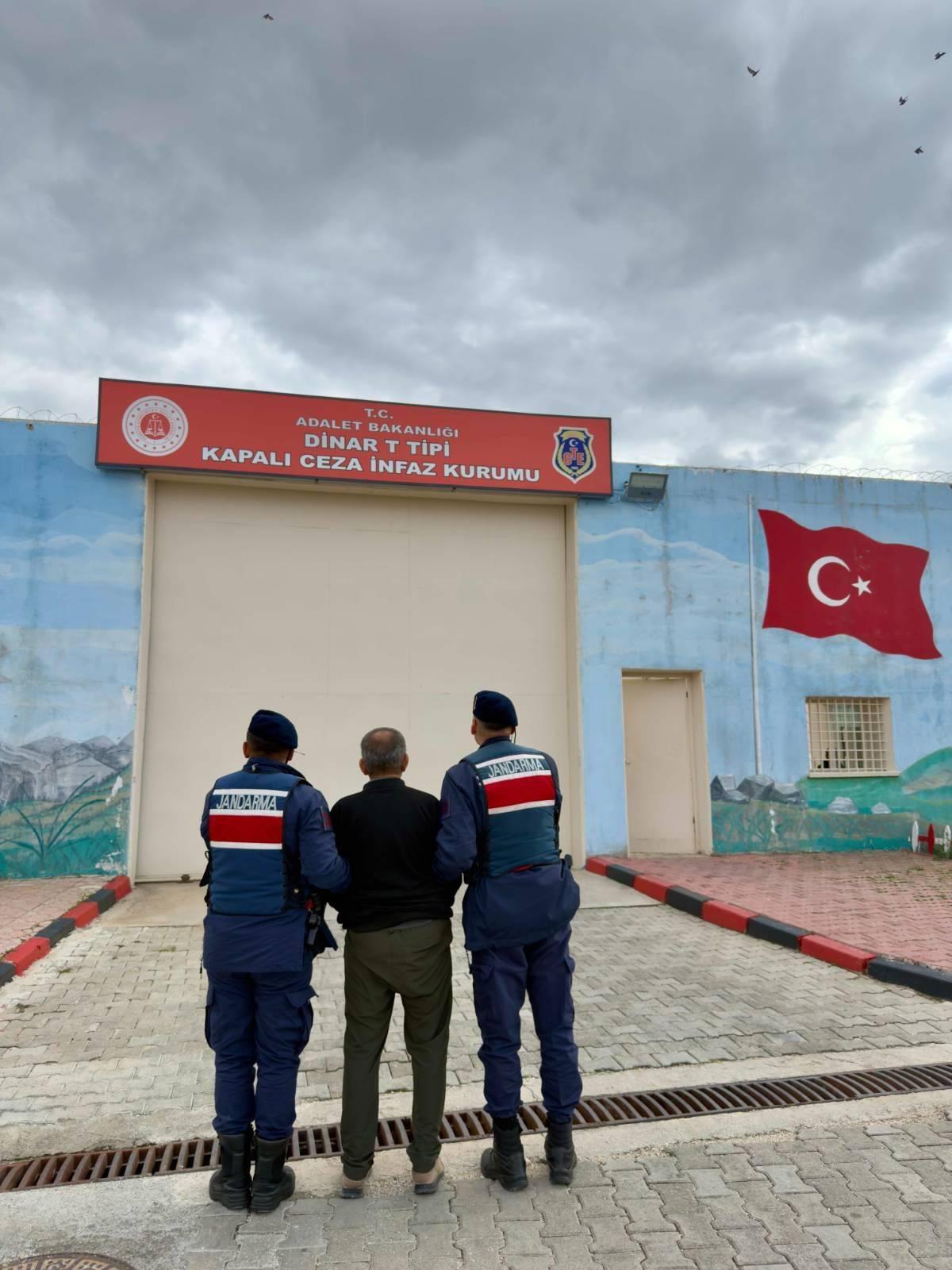 Jandarma bir haftada 49 aranan şahsı yakaladı
