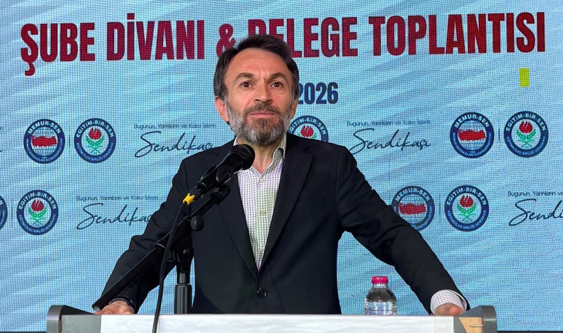 Toplantıda konuşan Şube Başkanı Mustafa Arslan, Eğitim-Bir-Sen’in özlük ve özgürlük