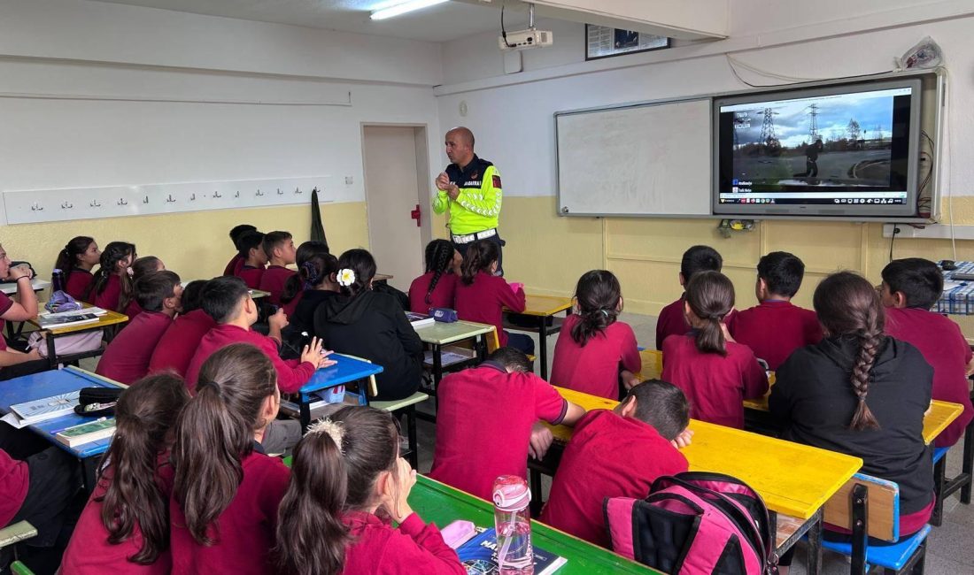 Afyonkarahisar İl Jandarma Komutanlığı, trafik güvenliği bilincinin artırılması ve trafik