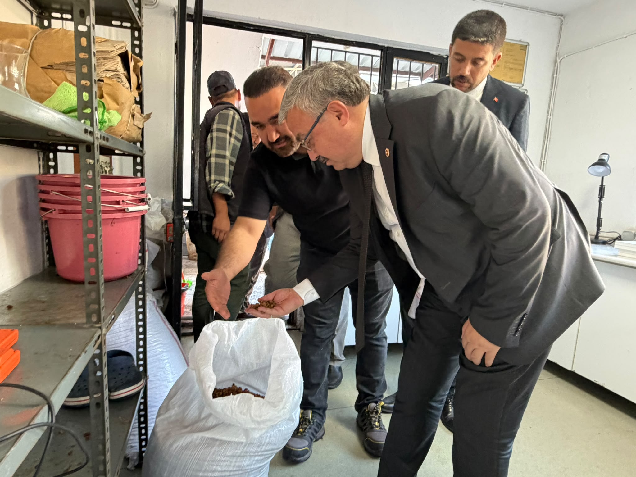 Yurdunuseven Manisa’da teşkilat, esnaf ve üreticilerle buluştu