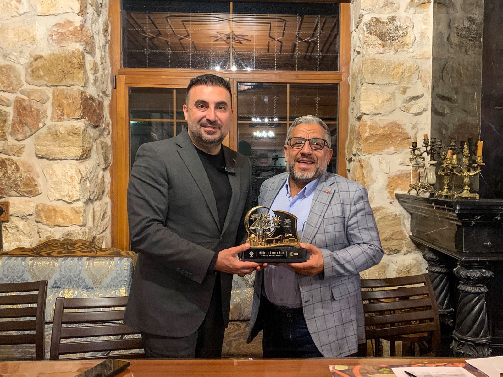AK Parti Afyonkarahisar İl Yürütme Kurulu, İl Başkanı Dr. Özgür