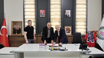 Protokol kapsamında hazırlanan kırtasiye hediye çekleri, il genelindeki öğrencilere ulaştırılmak