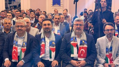 Kentteki bir düğün salonunda düzenlenen genel kurula, TBMM Başkanlık Divanı