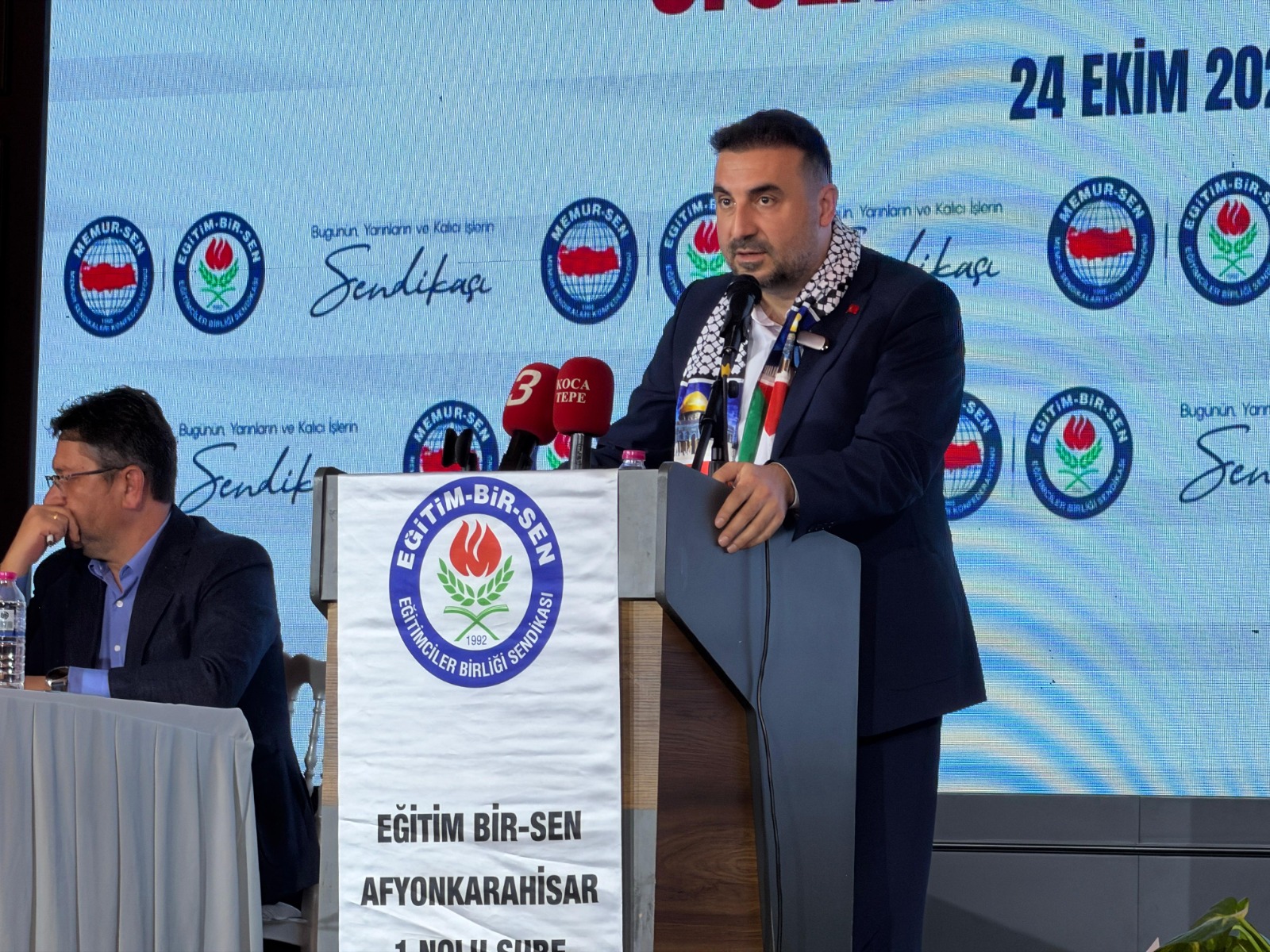 Eğitim-Bir-Sen’de Mustafa Arslan güven tazeledi