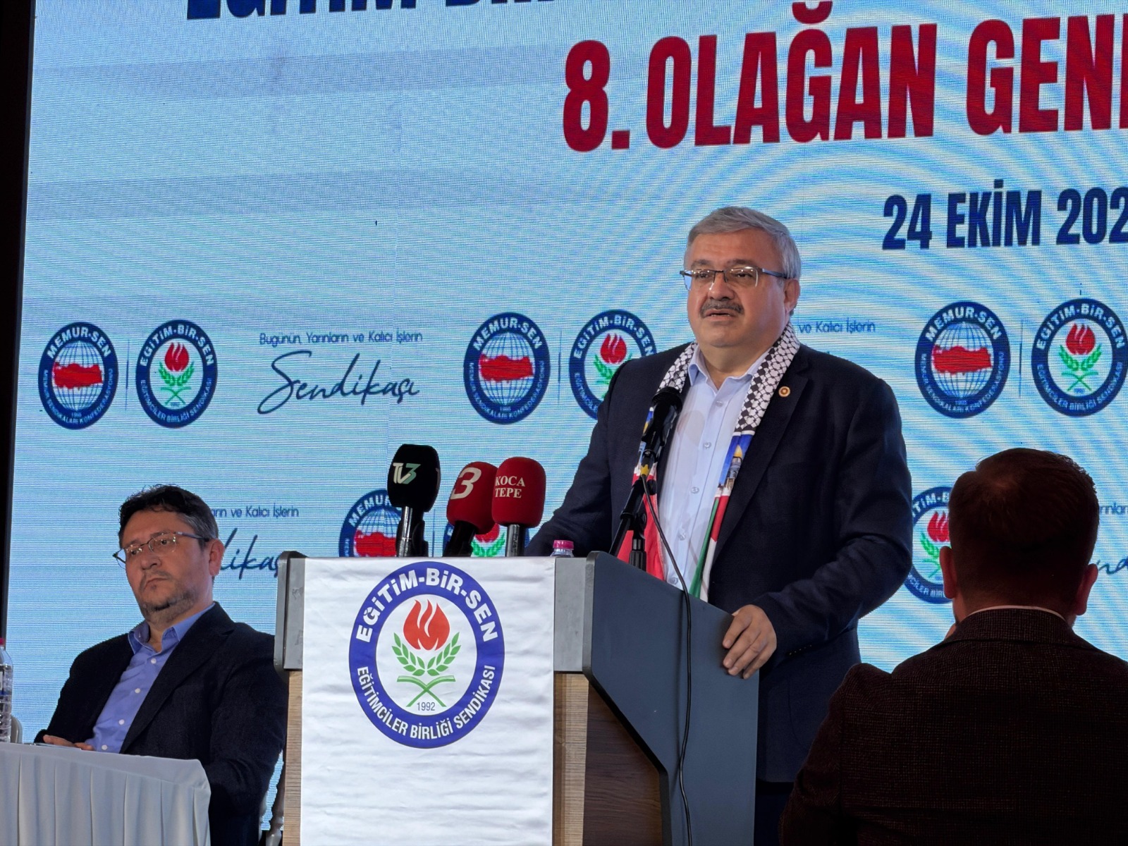 Eğitim-Bir-Sen’de Mustafa Arslan güven tazeledi