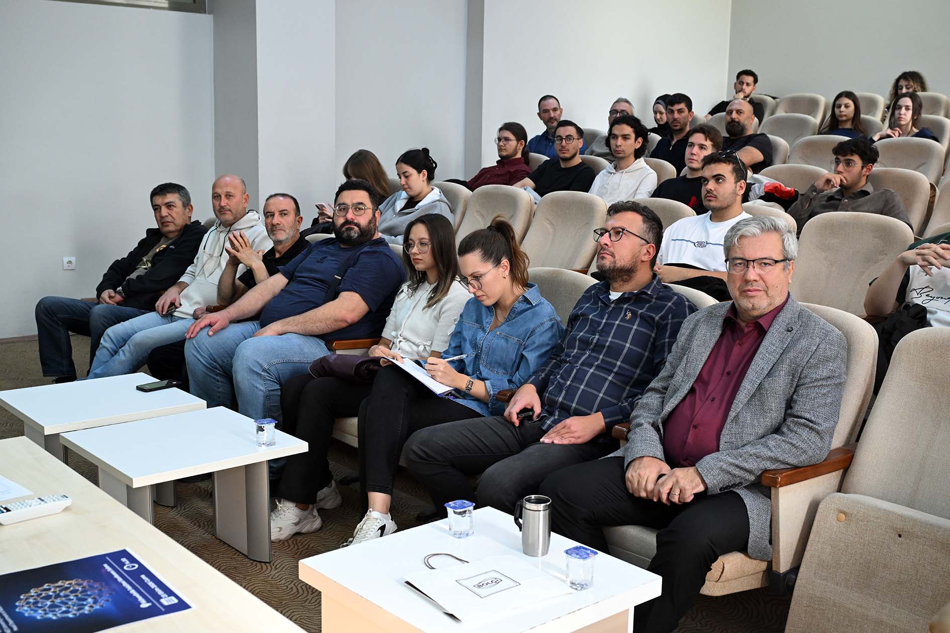 “Yapay zekânın geleceği yeni nesil malzemelere bağlı”