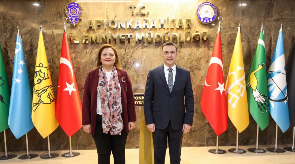 Afyonkarahisar Belediye Başkanı Burcu Köksal, kentte görevine başlayan İl Emniyet