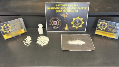 AFYONKARAHİSAR (AA) – Afyonkarahisar'da otomobilinde uyuşturucu ele geçirilen sürücü tutuklandı.