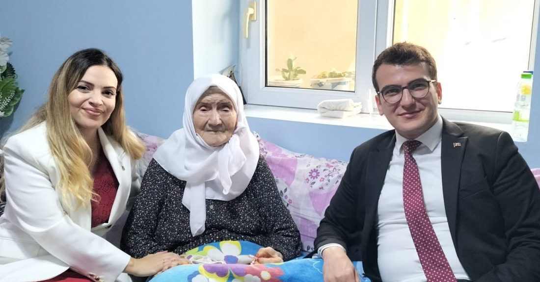 AFYONKARAHİSAR (AA) – Afyonkarahisar'ın Evciler ilçesinde yaşayan Saliha Ata'nın 100.
