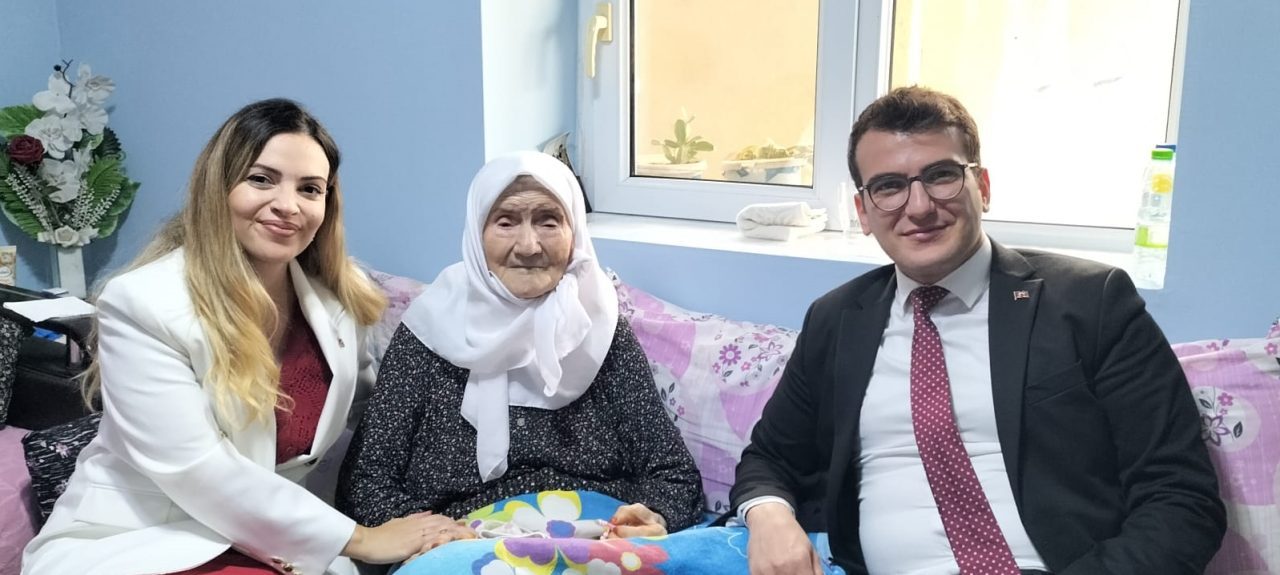 AFYONKARAHİSAR (AA) – Afyonkarahisar'ın Evciler ilçesinde yaşayan Saliha Ata'nın 100.