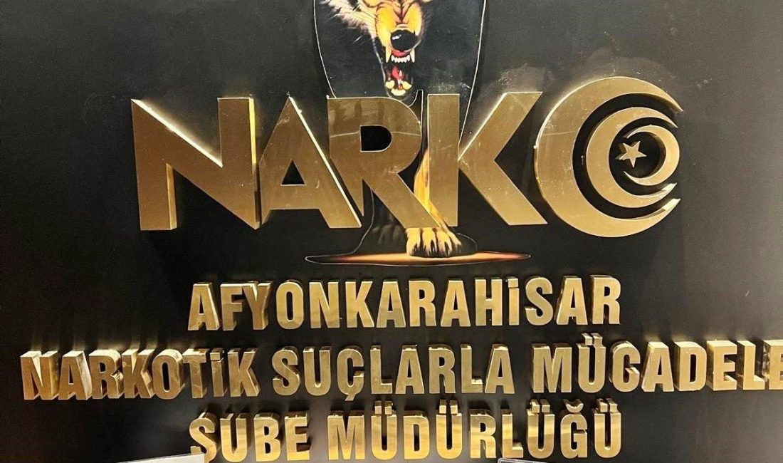 AFYONKARAHİSAR (AA) – Afyonkarahisar'da durdurulan otomobilde uyuşturucu maddelerle yakalanan 2