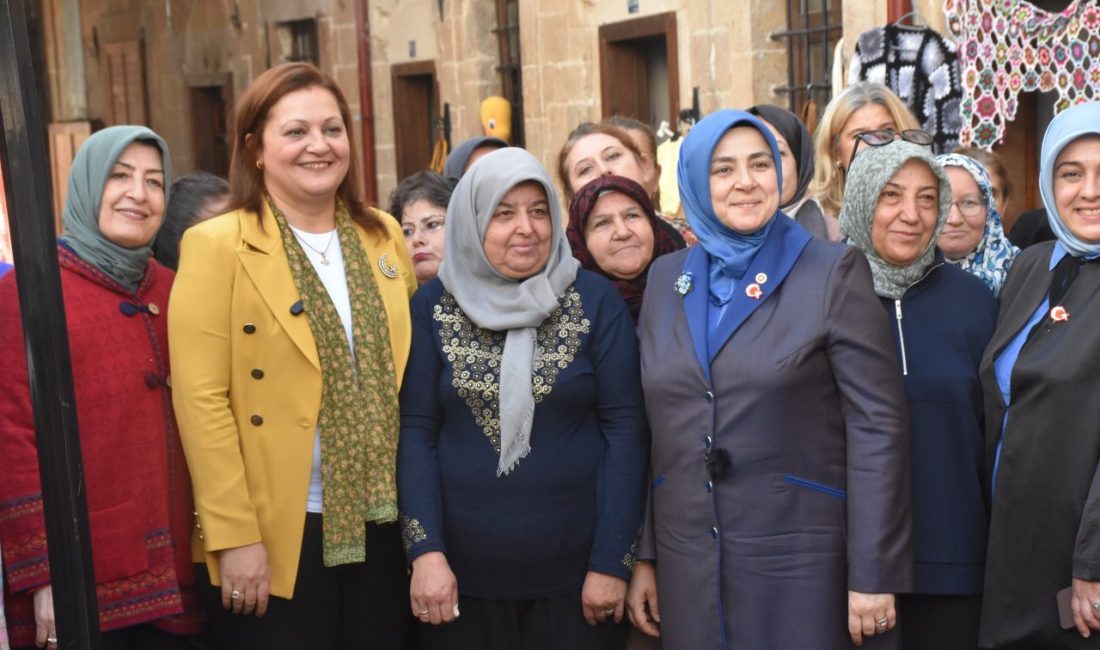 - "Teşkilatlarımızı ve halkı dinliyoruz. Böylece yanlışlarımızı ve hatalarımızı düzeltiyoruz.