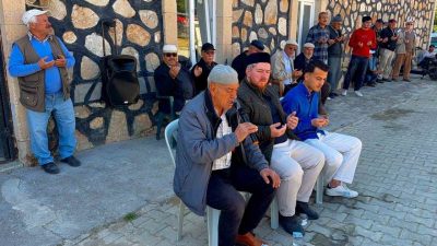 Afyonkarahisar’ın Bolvadin ilçesine bağlı Özburun beldesinde gurbetçi hayırsever Mutlu Kaymak,
