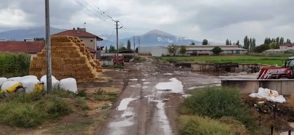 Afyonkarahisar Bolvadin Belediyesi, ilçede yıllardır süregelen önemli bir ulaşım sorununu