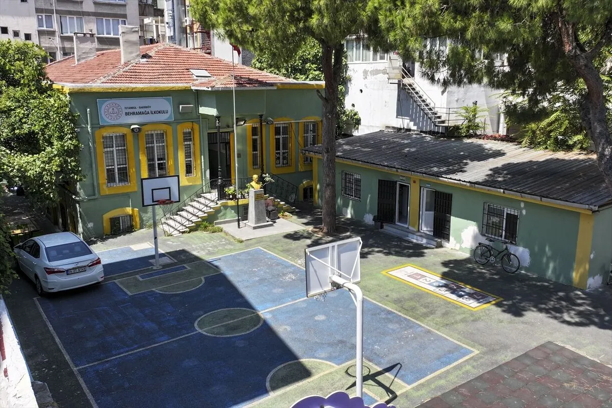 Bakırköy'de 141 yıllık Behramağa İlkokulu'nun hikayesi