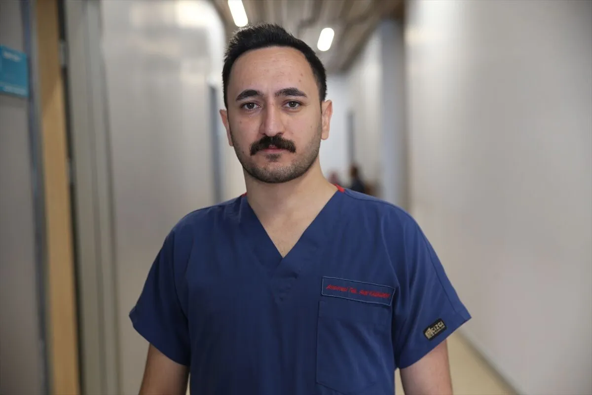 Sağlık çalışanları sigara bağımlılığından poliklinikteki tedaviyle kurtuldu