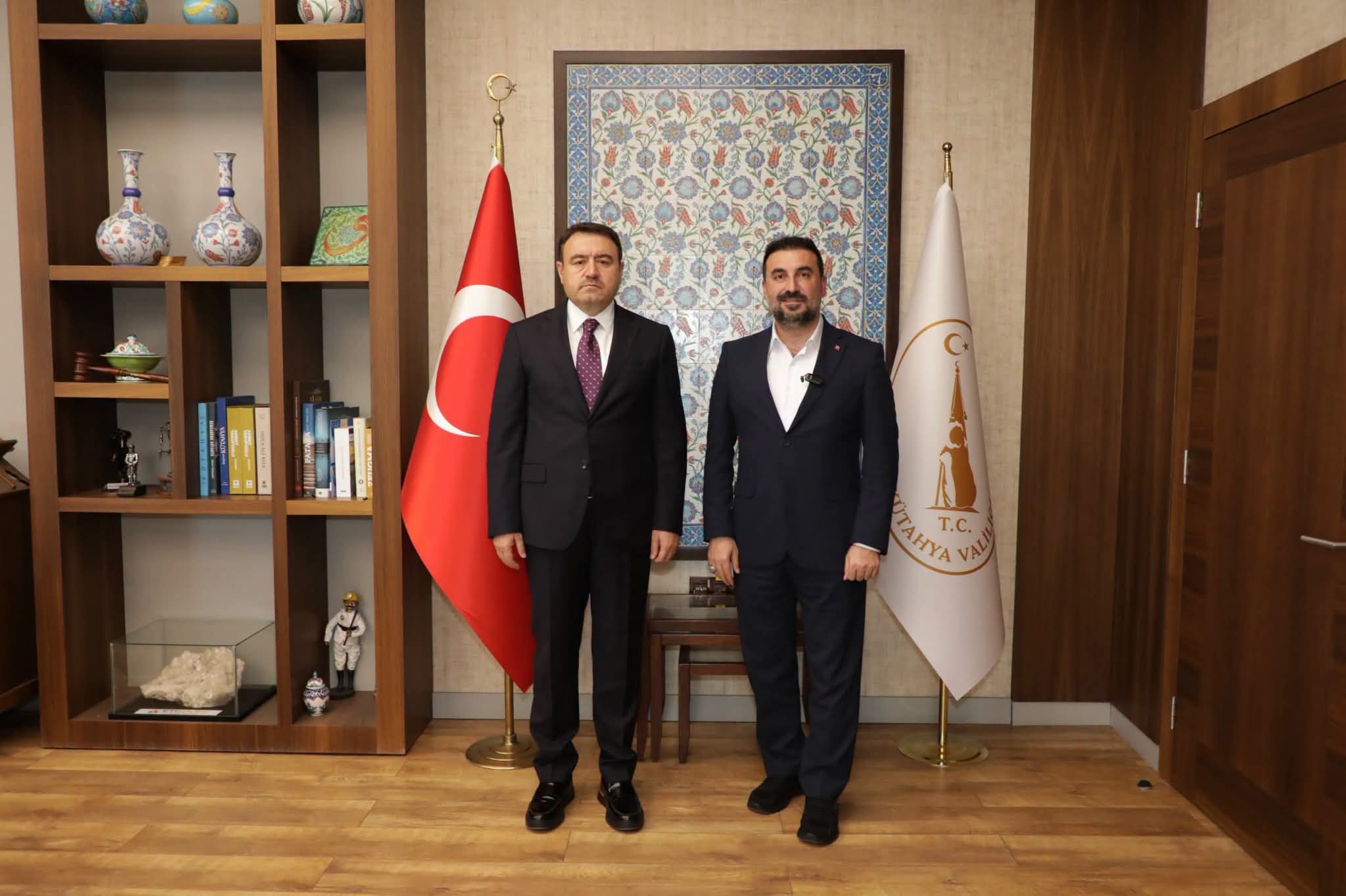 Özgür Kavak’tan Kütahya’da yoğun temas