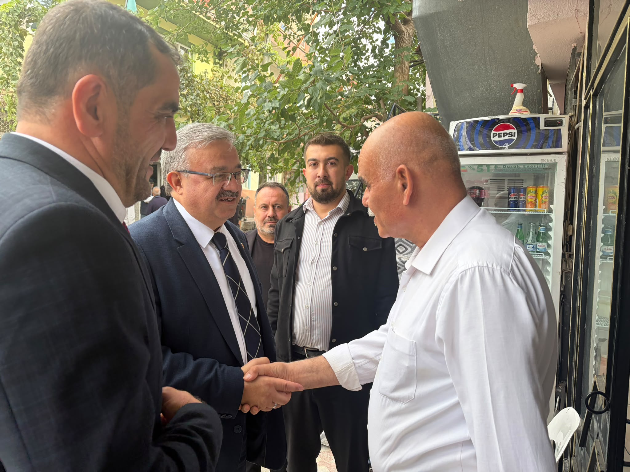 Yurdunuseven, Türkiye Yüzyılı Buluşmaları kapsamında Uşak’ta temaslarda bulundu “Milletimizle Omuz Omuzayız”