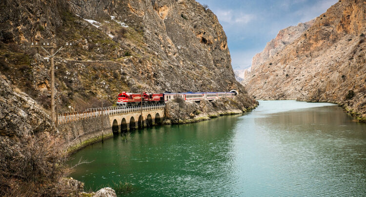 Seyahat tutkunlarının her kış sabırsızlıkla beklediği Turistik Doğu Ekspresi için