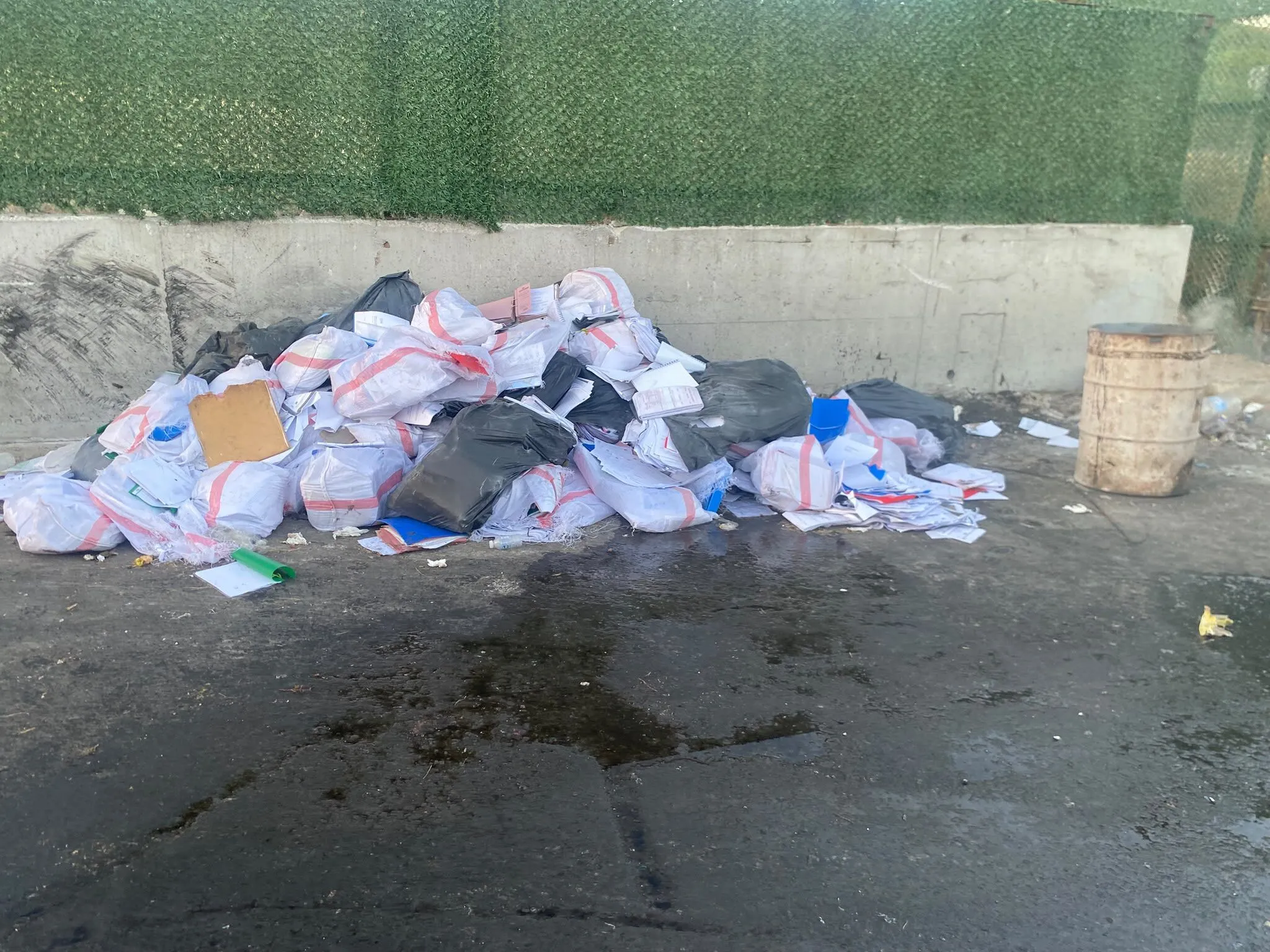 İzmir'de Çeşme Belediyesine yönelik operasyonda 9 şüpheli gözaltına alındı