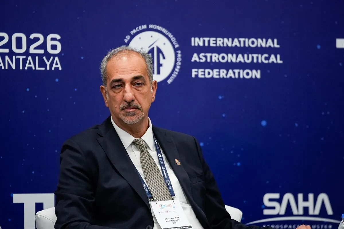 IAC 2026'da "Çağlar Arasında Köprü Kurmak: İpek Yolu Astronomisinden Ay Keşfine" paneli yapıldı 3 IAC 2026'da "Çağlar Arasında Köprü Kurmak: İpek Yolu Astronomisinden Ay Keşfine" paneli yapıldı