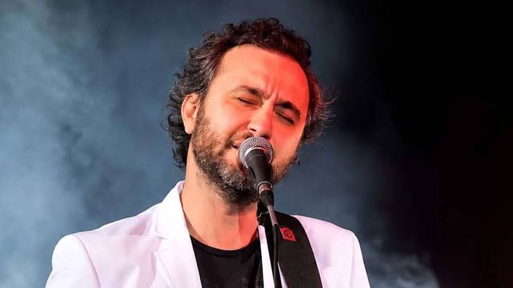 Sanatçının yaklaşık iki aydır devam eden hastanedeki kritik tedavi sürecine