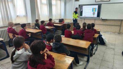 Afyonkarahisar’ın Sinanpaşa ilçesine bağlı Tınaztepe beldesinde jandarma ekipleri tarafından 29