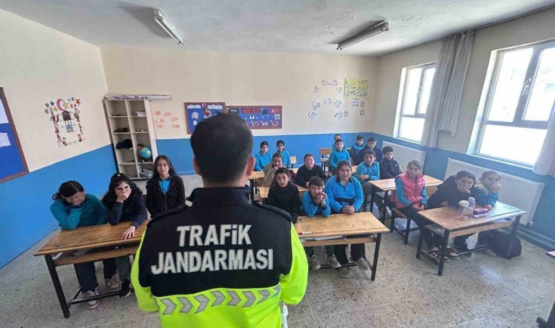 Afyonkarahisar İl Jandarma Komutanlığı tarafından trafik güvenliği bilincinin artırılması ve