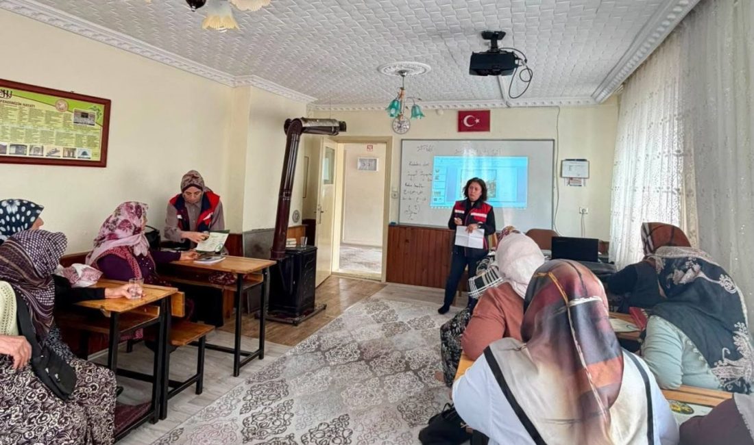 Afyonkarahisar’ın Bolvadin ilçesinde kadın çiftçilere yönelik tarımsal eğitim ve bilgilendirme