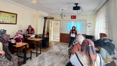 Afyonkarahisar’ın Bolvadin ilçesinde kadın çiftçilere yönelik tarımsal eğitim ve bilgilendirme