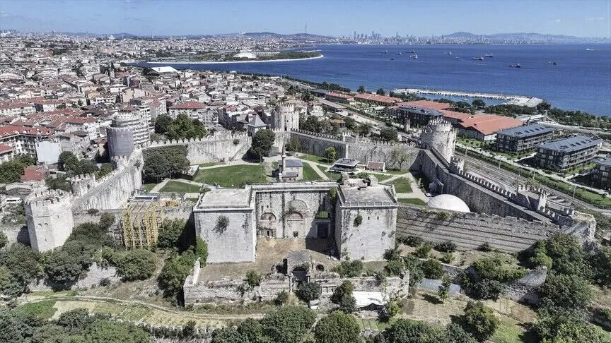 Anadolu Ajansının (AA) “Şehrin Tarihine Açılan Kapılar” başlıklı dosya haberinin