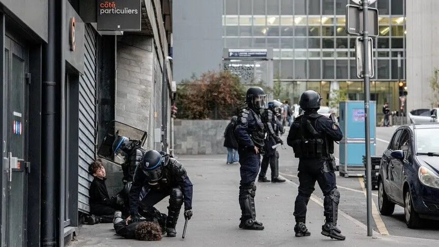 Başkent Paris’in de içinde bulunduğu Ile-de-France bölgesinde başlayan, daha sonra