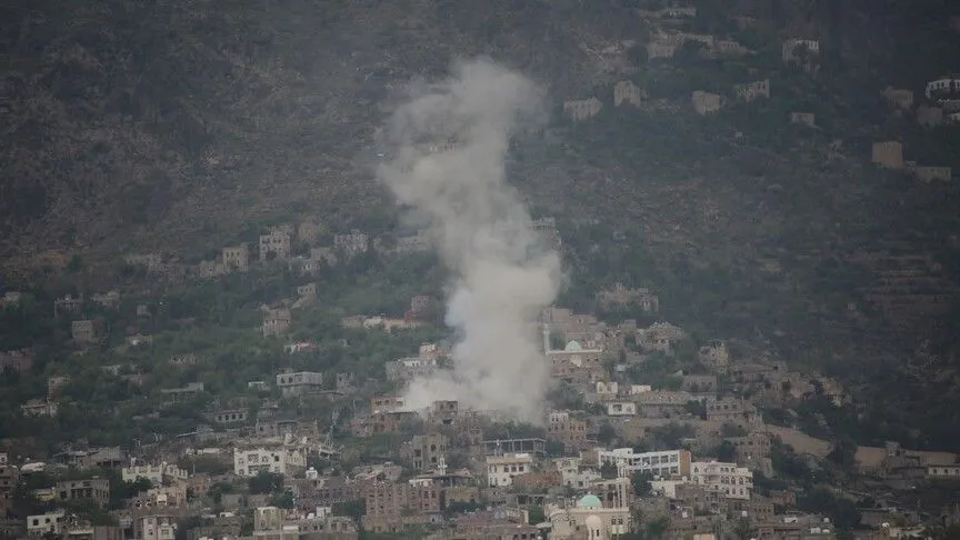Taiz’deki hükümet kaynaklarından yapılan açıklamada, Husilerin ilin güneyindeki Sabr el-Mevadim